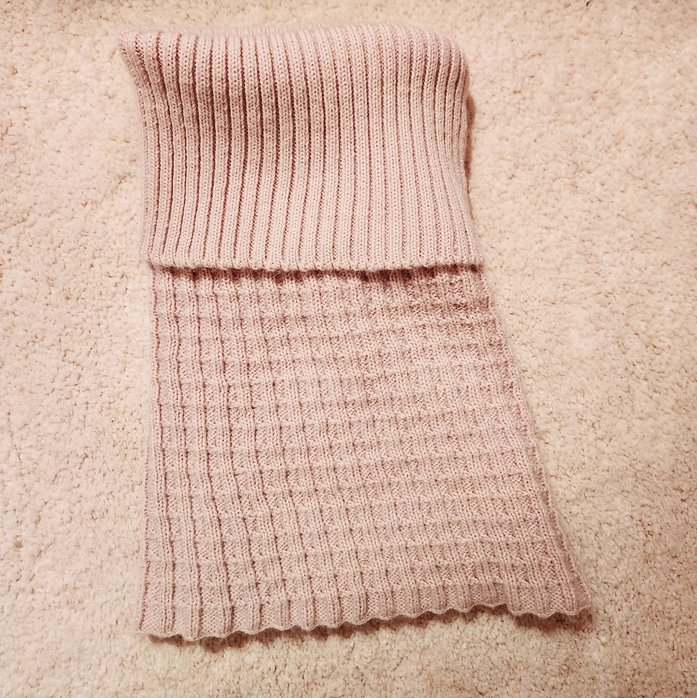 Knit neck/ bum warmer